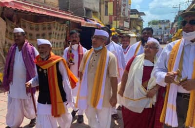 विठ्ठल मंदिर प्रवेश प्रकरणी प्रकाश आंबेडकरांसह 1200 जणांवर गुन्हे दाखल