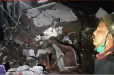 नालासोपाऱ्यात 11 वर्ष जुनी इमारत कोसळली, रहिवाशांच्या सतर्कतेमुळे जीवितहानी नाही