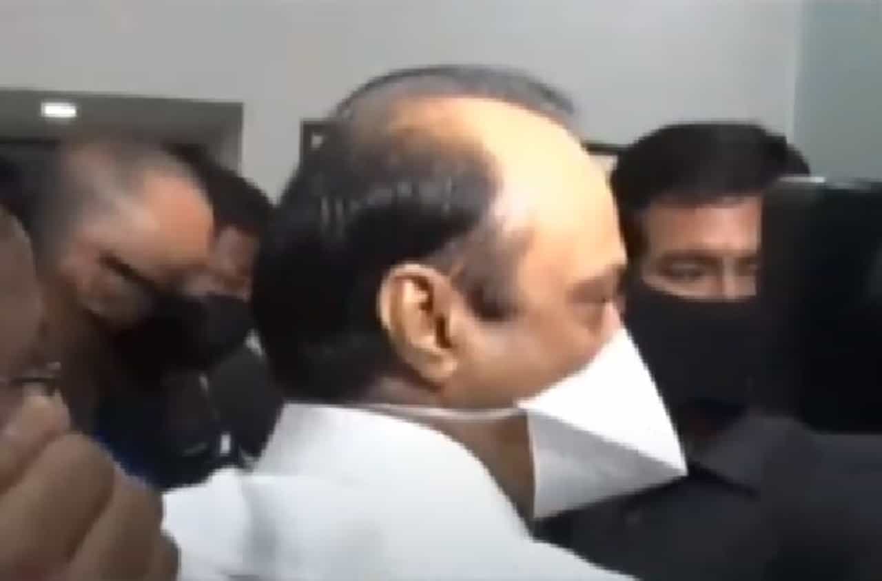 बूम सॅनिटाईज, घाईघाईत कोव्हिड सेंटरचं उद्घाटन, पांडुरंगबाबतच्या प्रश्नावर अजित पवार गप्प