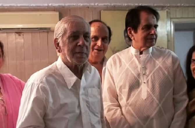बारा दिवसात दोन भाऊ गमावले, दिलीपकुमार यांचे धाकटे बंधू एहसान खान यांचे निधन