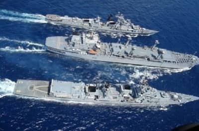 चिनी विमानाचा सर्वनाश, दक्षिण चीन समुद्रात अमेरिकन युद्धनौकांना हायअलर्ट