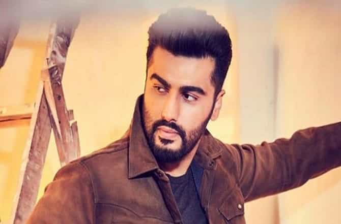 Arjun Kapoor Corona | अभिनेता अर्जुन कपूरला कोरोना, डॉक्टरांच्या सल्ल्याने होम क्वारंटाईन