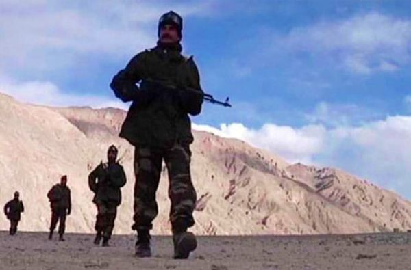 भारतीय सैन्याकडून LAC ओलांडून गोळीबार, चीनचा कांगावा