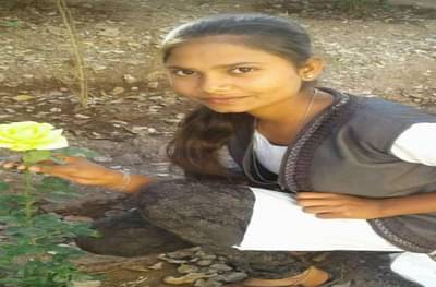 घरात तीन भावंडं, एकच मोबाईल, अभ्यास अपूर्ण राहिल या भीतीने बारावीच्या विद्यार्थिनीची आत्महत्या