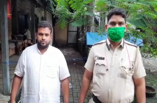 शेतमालाला जास्त भाव देण्याचं आमिष, शेतकऱ्याला 19 लाखांचा गंडा, भामट्याला बेड्या