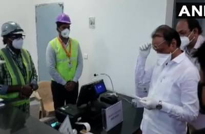 अजित पवार पहाटेच पुणे मेट्रोच्या पाहणीसाठी, तिकीट काढून संत तुकाराम नगरहून मेट्रोने प्रवास