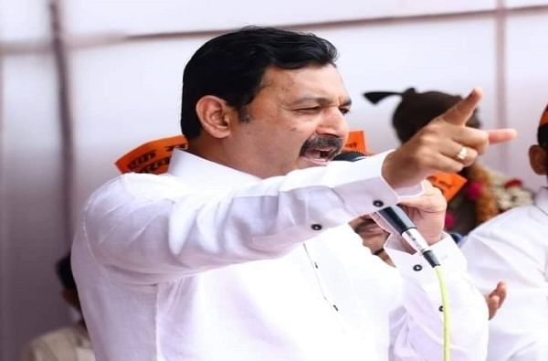 आधी आरक्षण, मगच भरती, संभाजीराजे छत्रपतींचा पवित्रा, मराठ्यांच्या डोळ्यात धूळफेक नको आधी आरक्षण, मगच भरती, संभाजीराजे छत्रपतींचा पवित्रा, मराठ्यांच्या डोळ्यात धूळफेक नको