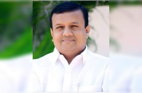 पारनेरच्या तहसीलदारांचा विनयभंग केल्याचा आरोप, भाजप नेत्यावर गुन्हा दाखल