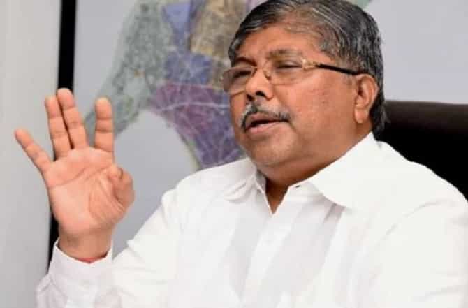 मराठा आंदोलनाच्या भीतीमुळे मुंबईत संचारबंदी, चंद्रकांत पाटलांची सरकारवर टीका