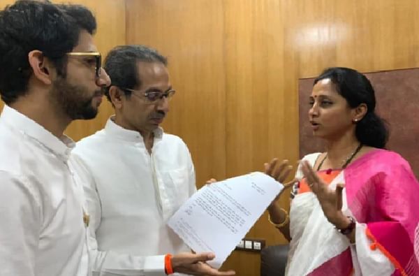 उद्धव ठाकरे, आदित्य ठाकरे आणि सुप्रिया सुळे यांच्या निवडणूक प्रतिज्ञापत्रांची फेरपडताळणी? उद्धव ठाकरे, आदित्य ठाकरे आणि सुप्रिया सुळे यांच्या निवडणूक प्रतिज्ञापत्रांची फेरपडताळणी?