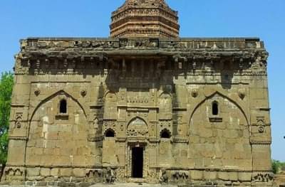 राजमाता जिजाऊ यांच्या जन्मस्थळाची दुरवस्था, विकास कामे सुरु करण्याची शिवप्रेमींची मागणी