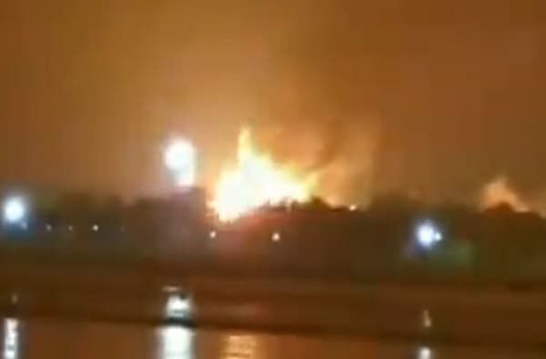 ONGC Blast | ONGC प्लान्टमधील सलग 3 स्फोटांनी सूरत हादरले, 4 किलोमीटरपर्यंतच्या इमारतींना हादरा, खिडक्यांच्या काचाही फुटल्या