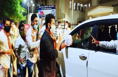 आरोग्य मंत्री राजेश टोपेंचा ताफा भाजपच्या कार्यकर्त्यांनी रोखला