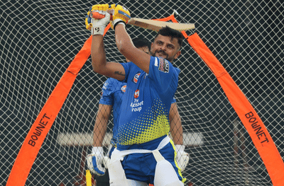 IPL 2020 : CSK चे सलग दोन पराभव, सुरेश रैना परतणार का? संघ व्यवस्थापक म्हणतात....