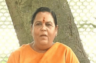 योगीजी, मी तुमच्यापेक्षा वरिष्ठ, माझं ऐका, पीडितांना भेटू द्या : उमा भारती