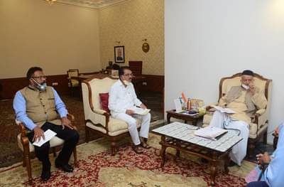 ओबीसी आरक्षणाला धक्का न देता मराठा समजाला आरक्षण द्यावं, ओबीसी नेत्यांची राज्यपालांना विनंती