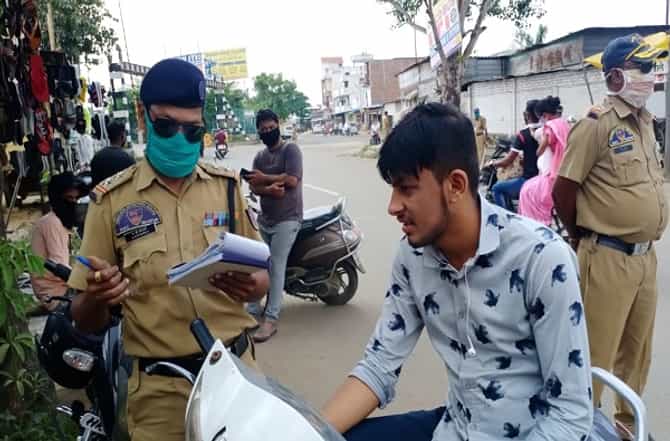 नागपुरात कोरोनाचा उद्रेक, तरीही नागरिक बेफिकीर, विनामास्क फिरणाऱ्यांकडून 27 लाख रुपयांचा दंड वसूल