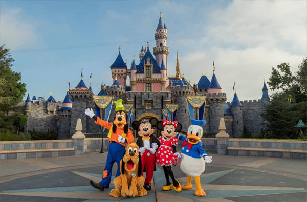 Disneyland| कोरोनाचा फटका, जगप्रसिद्ध ‘डिस्नेलँड’मध्ये 28,000 कर्मचाऱ्यांची कपात!