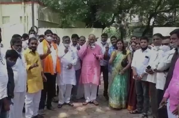 नांदेडमधील नगरपरिषदेत शिवसेनेला लॉटरी, कमी संख्याबळातही नगराध्यक्षपद