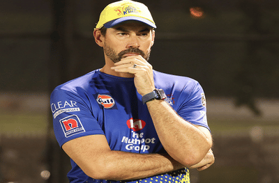 IPL 2020, CSK vs SRH : हैदराबादविरुद्धच्या सामन्यासाठी चेन्नईची तयारी, कोच स्टीफन फ्लेमिंगचा मास्टर प्लॅन