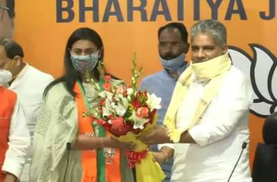 दिग्विजय सिंह यांची सुवर्ण पदक विजेती शूटर कन्या भाजपमध्ये