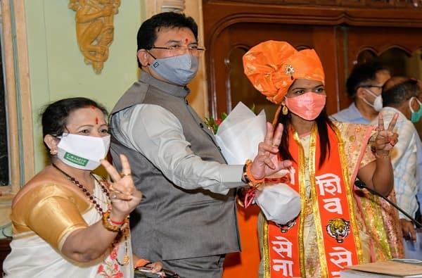 PHOTO | मुंबई महापालिकेत आवाज शिवसेनेचाच, समित्यांच्या निवडणुकांमध्ये भाजपला धोबीपछाड