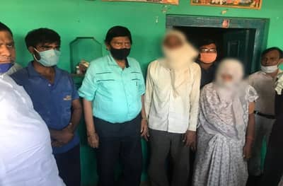 रामदास आठवलेंकडून हाथरस पीडित मुलीच्या कुटुंबियांची भेट