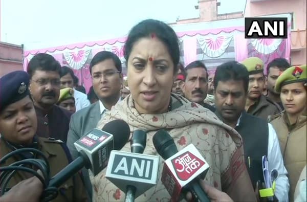 Hathras | मुलींसह मुलांवरही संस्काराची गरज; स्मृती इराणींचा भाजप नेत्याला घरचा आहेर