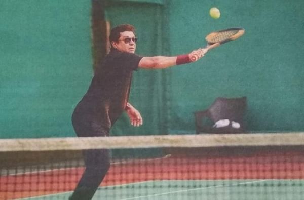 Raj Thackeray Tennis | टेनिसचा आनंद लुटताना 'राज'स मुद्रा, राज ठाकरेंचा नवा फिटनेस फंडा