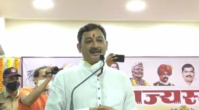 माझी खुर्ची समाजाच्या बरोबर हवी, समाजाच्या वर नको- संभाजीराजे