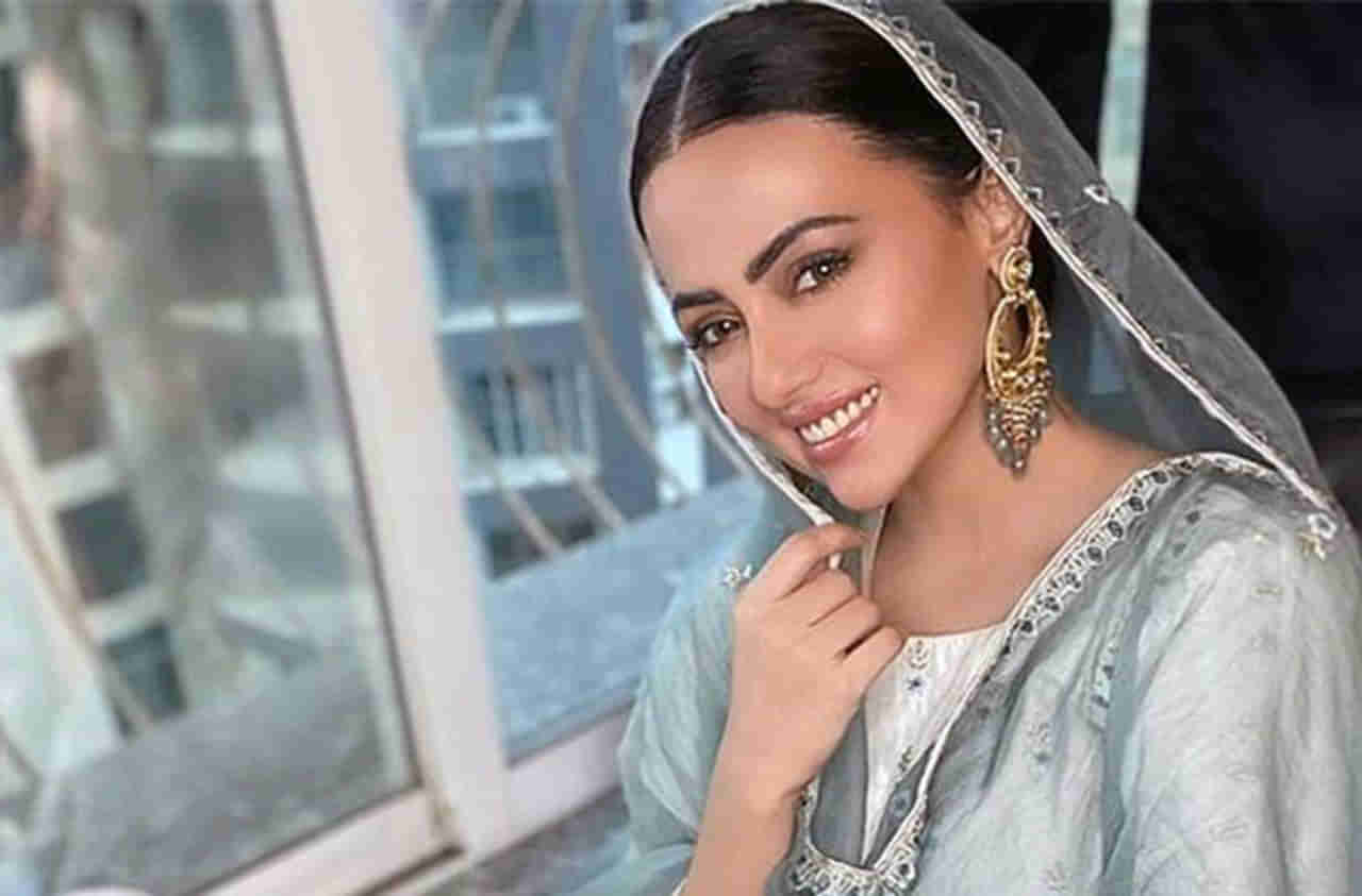 Sana Khan | आता पुढचा प्रवास मानवतेच्या शोधात, सलमानच्या अभिनेत्रीचा चित्रपटसृष्टीला अलविदा!