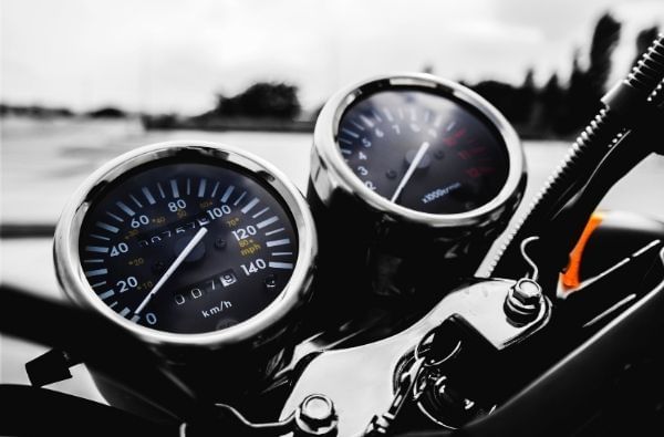 या सुविधेसाठी ग्राहकांना वर्षाला ३५० रुपयांचे शुल्क भरावे लागेल. तर एक्सट्रीम 160आर, एक्सट्रीम 200एस और एक्सपल्स 200 या बाईक्ससाठी ही सुविधा एक वर्षापर्यंत मोफत असेल.