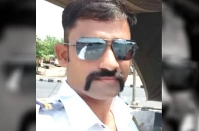 एक्स्प्रेस वेवर गस्त घालणाऱ्या पोलिसाला ट्रकचा धक्का, जागेवरच मृत्यू