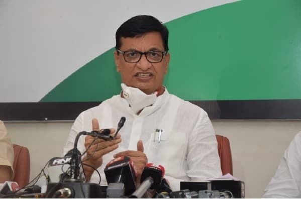 बाळासाहेब थोरातच काँग्रेस प्रदेशाध्यक्षपदी का?; जाणून घ्या पाच कारणे!