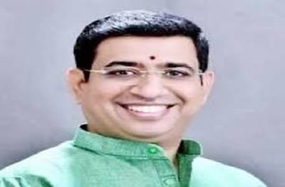 PCMC | पिपंरी चिंचवडचे उपमहापौर तुषार हिंगेंचा तडकाफडकी राजीनामा, कारण अस्पष्ट