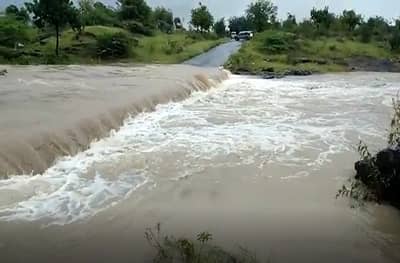 सांगलीत मुसळधार, कृष्णेची पातळी 34 फुटांवर, 12 राज्य मार्ग आणि 59 जिल्हा मार्ग खंडित