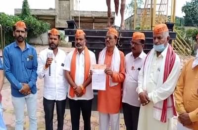 मराठा क्रांती मोर्चाचं मोठं पाऊल, मुख्यमंत्र्यांकडे पोहोचलं रक्ताने सह्या केलेलं पत्र