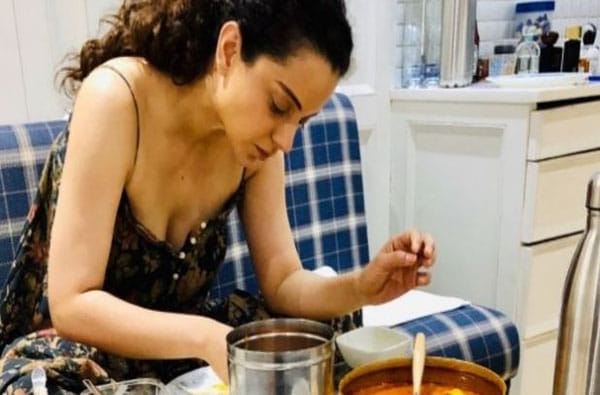 ‘पंगा क्वीन’ कंगना रनौतला देखील मसालेदार जेवण प्रचंड आवडते. 