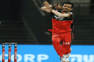 IPL 2020 : शानदार, जबरदस्त ! सूर्यकुमार यादवचा अफलातून कॅच, ट्रेन्ट बोल्टच्या 50 विकेट्स पूर्ण