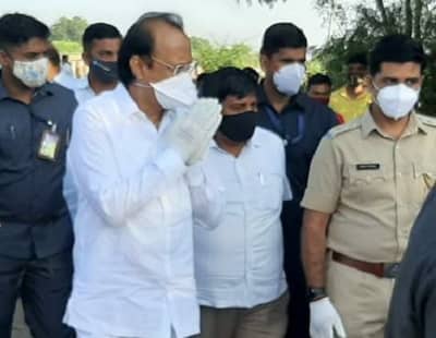 उपमुख्यमंत्री अजित पवार यांच्या पाठोपाठ राष्ट्रवादीच्या अजून एका बड्या नेत्याला रुग्णालयातून डिस्चार्ज