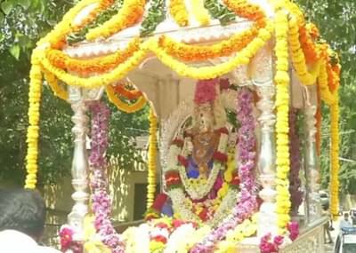 आदिशक्तीचा जागर साधेपणाने; नाशिकमध्ये नवरात्रोत्सवात गरबा, दांडिया नाही!