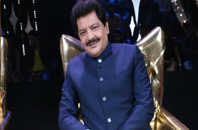 Aditya Narayan Wedding | ‘पुढे काही झाले तर मला दोष देऊ नको’, लग्न करणाऱ्या मुलाला उदित नारायणांची तंबी!