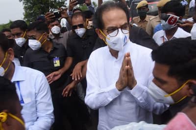 हे शेतकऱ्यांचं सरकार, तुम्हाला वाऱ्यावर सोडणार नाही; मुख्यमंत्र्यांची ग्वाही