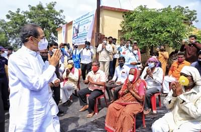 तुम्ही सुरक्षित रहा, तुमची काळजी शासन घेईल; मुख्यमंत्र्यांनी दिला आपत्तीग्रस्तांना धीर