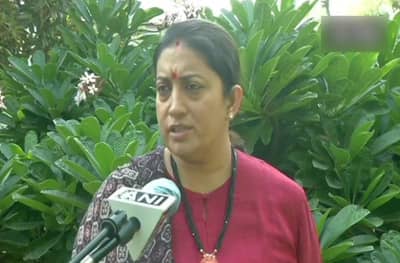 एक नेता टंच माल, तर दुसरा आयटम म्हणतोय, गांधी कुटुंब आता गप्प का? : स्मृती इराणी