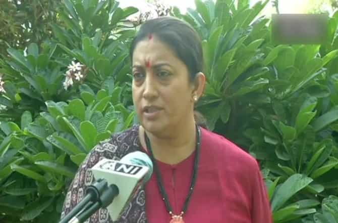 एक नेता टंच माल, तर दुसरा आयटम म्हणतोय, गांधी कुटुंब आता गप्प का? : स्मृती इराणी