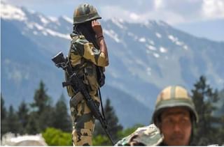 धुळ्यात पोलिसांकडून गांजाची शेती उद्ध्वस्त, 6 लाखांची गांजा रोपं जप्त
