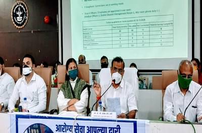 ऑक्सिजन टँक लावून महिना झाला तरी ऑक्सिजन पाइपलाईन नाही, आरोग्य अधिकाऱ्यांवर राजेश टोपे भडकले