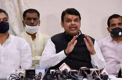 तीन पक्षांमध्ये खूप मतभेद, पण हात झटकण्यात तीनही तरबेज : देवेंद्र फडणवीस