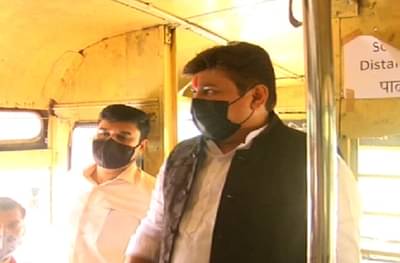 लालपरीतील प्रवासी मास्क लावतात की नाही, उदय सामंतांनी केली पाहणी